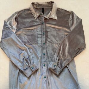 Woman's Long Sleeve Turquoise Pearl Snap Velvet Shirt - Silver Gray